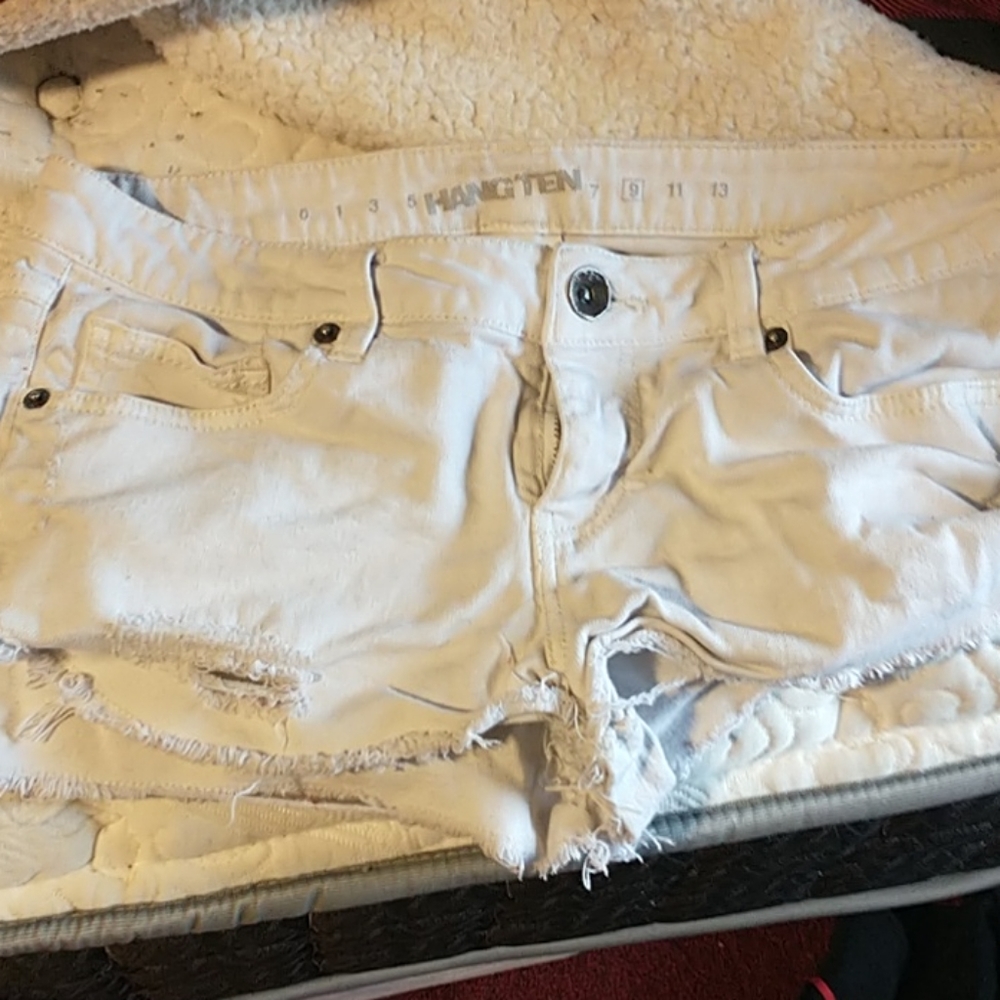 Cute white shorts